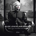 Cover-Bild zum Titel 'Red Lips,Knuckles and Bones' von 'Hilde Louise Asbjornsen'